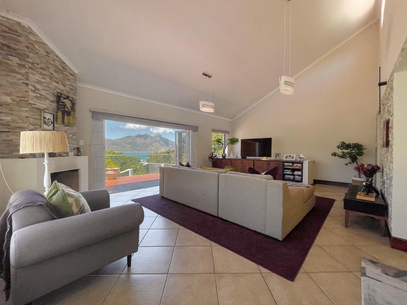 3 Bedroom Property for Sale in Northshore Western Cape